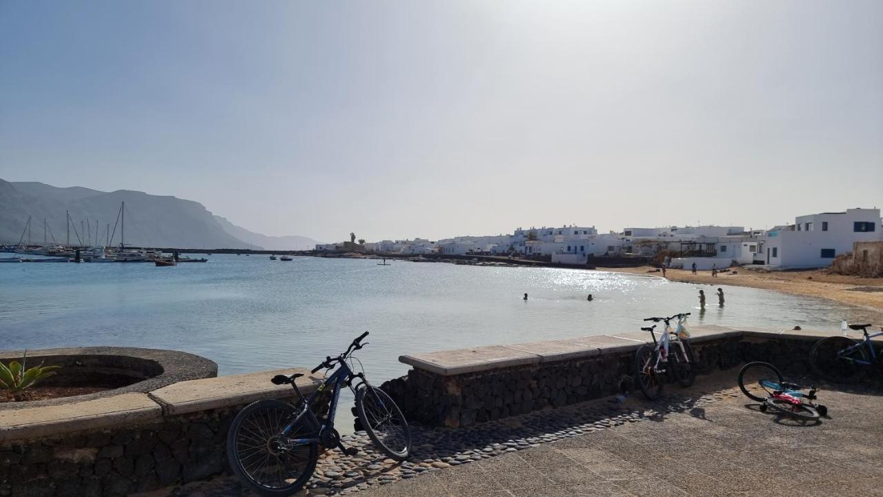 Suite Marrakech Beach, La Graciosa. Caleta de Sebo Exterior photo