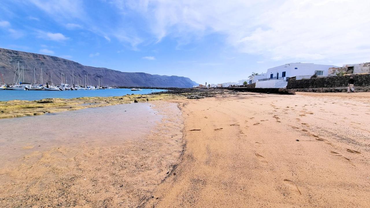 Suite Marrakech Beach, La Graciosa. Caleta de Sebo Exterior photo