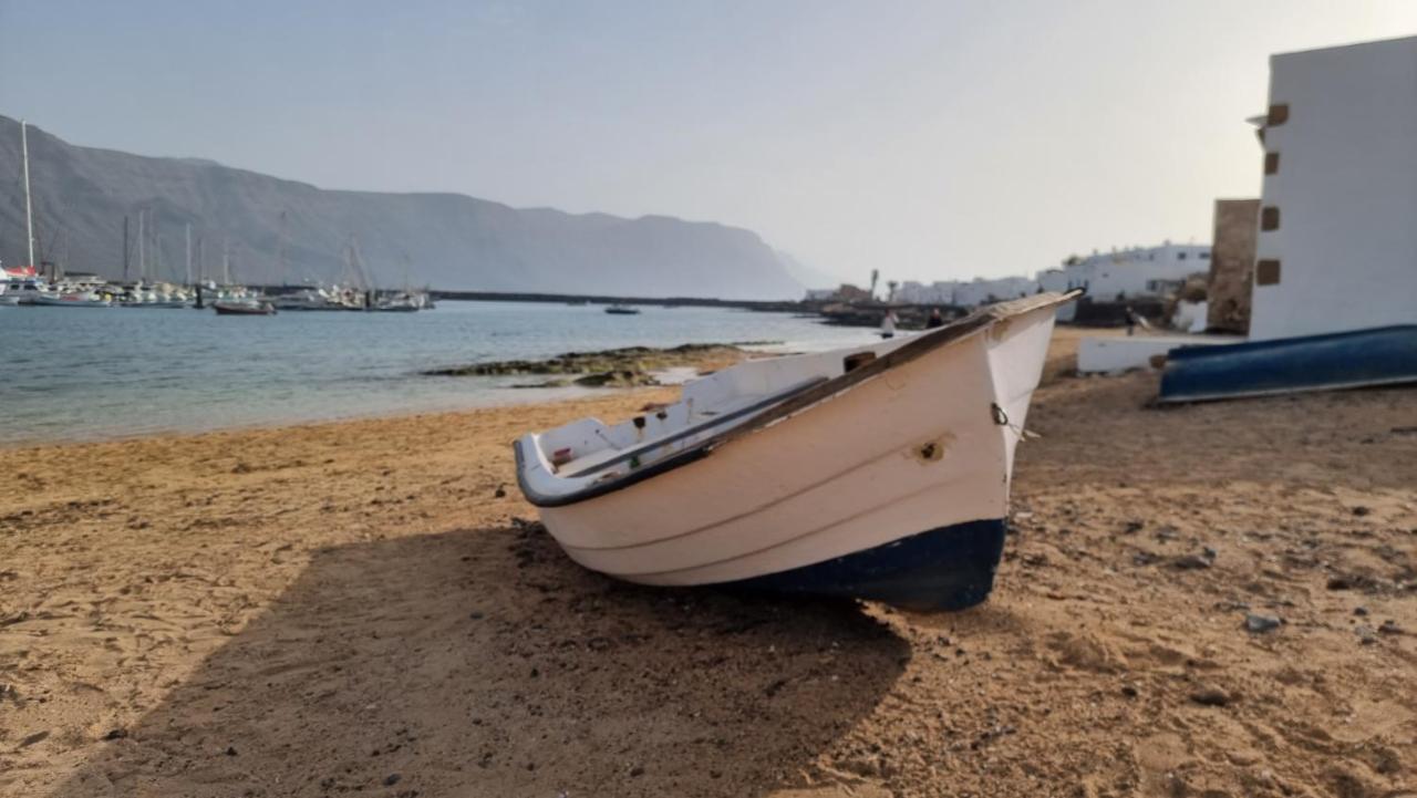 Suite Marrakech Beach, La Graciosa. Caleta de Sebo Exterior photo